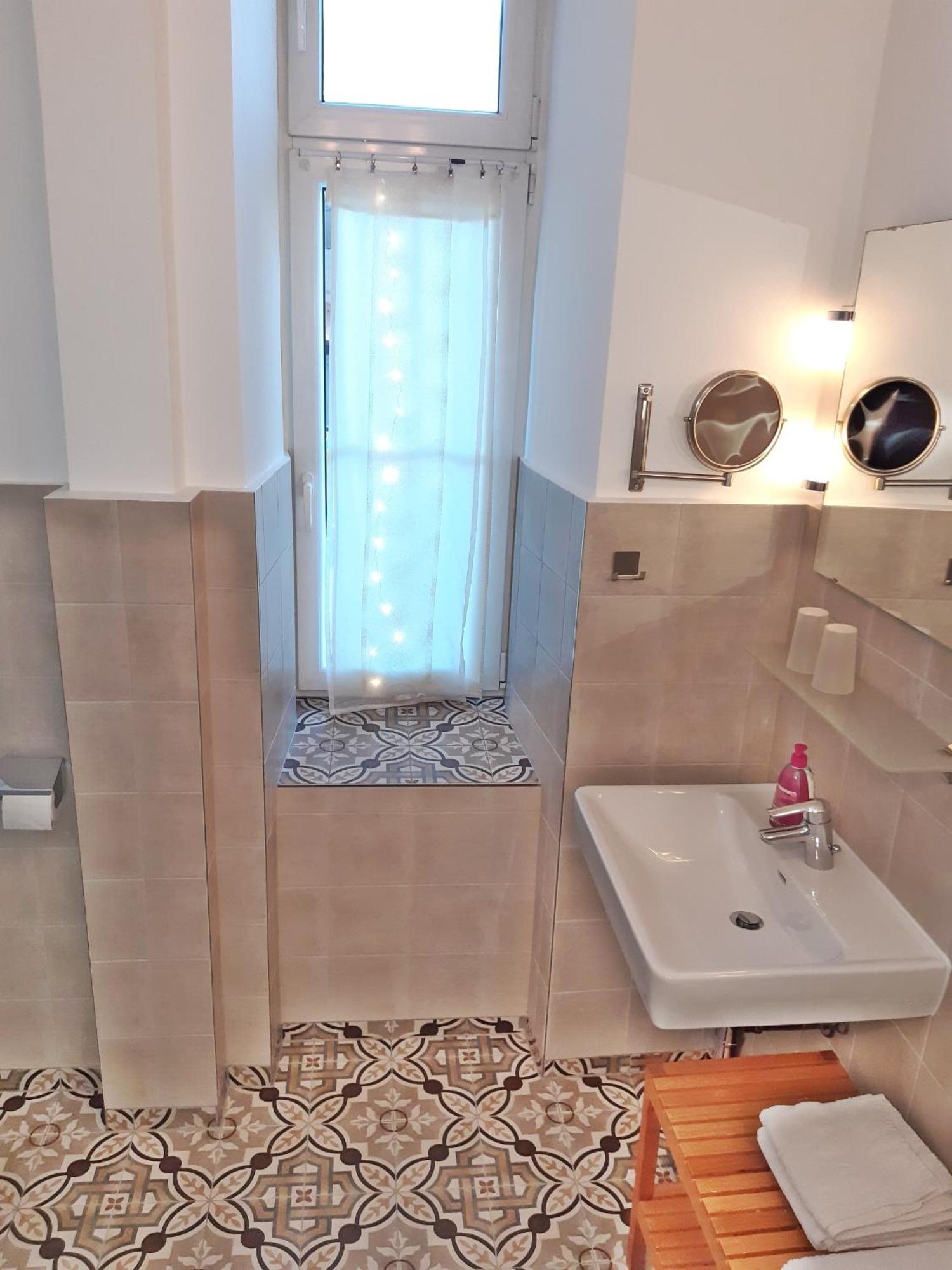 Kristall Doppelzimmer Direkt Im Zentrum, Balkon Bad Ischl Zewnętrze zdjęcie
